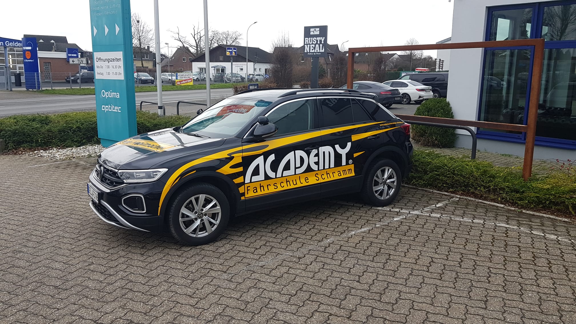 ACADEMY Fahrschule VW T-Roc